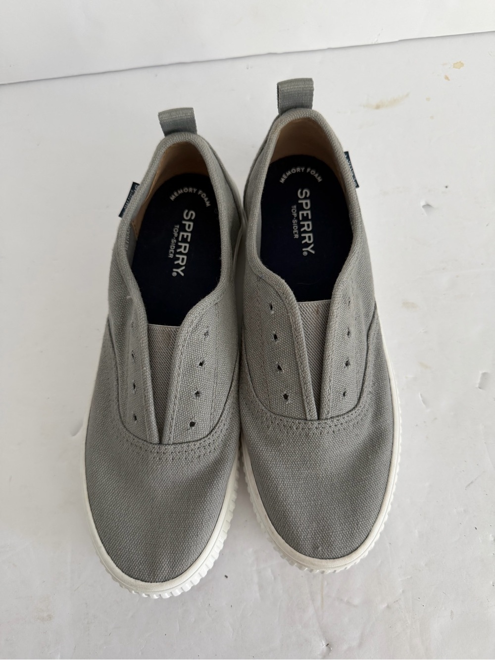 Sperry Topsider Slip on Gray Lace less Canvas Sneakers Size 7.